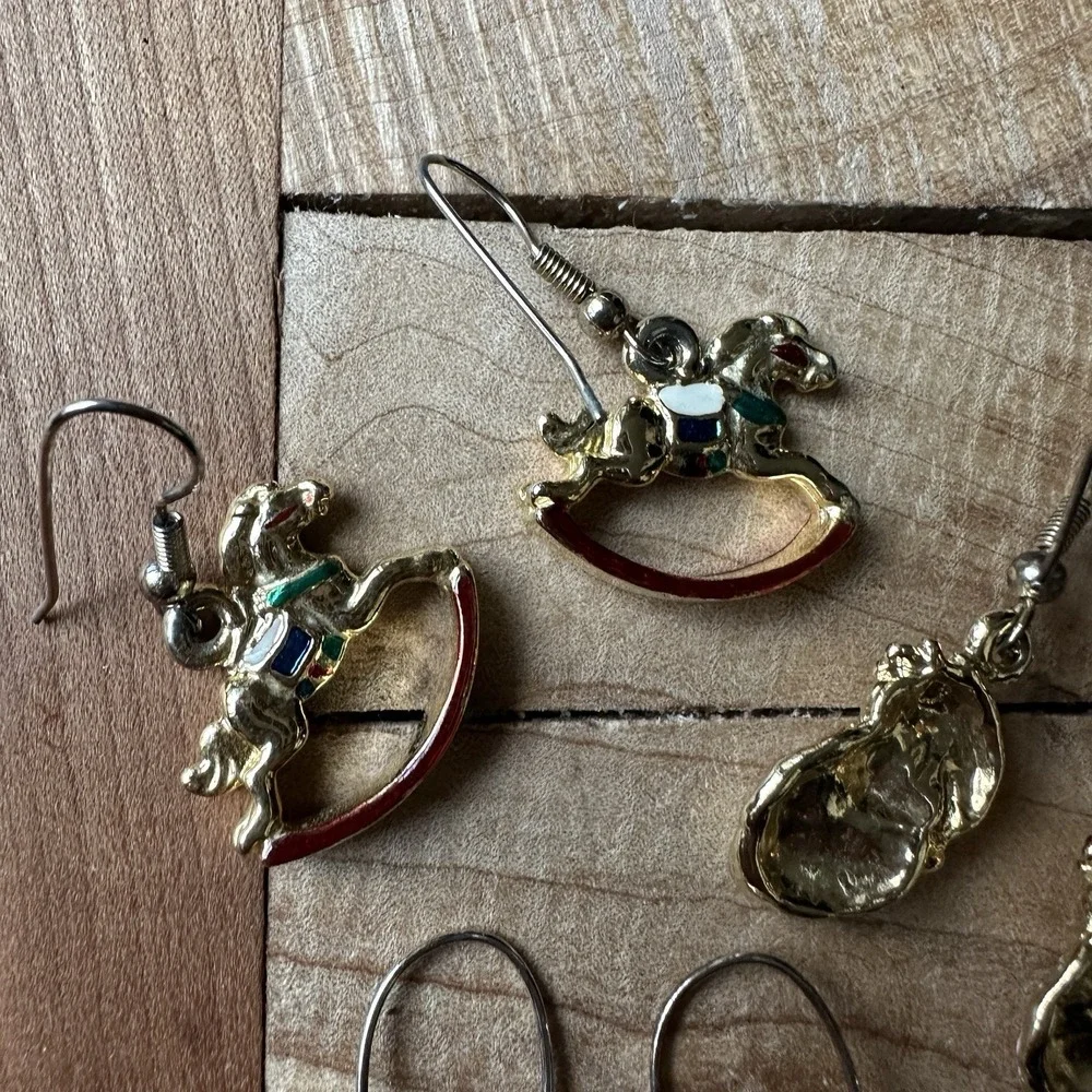 Vintage 4 Item Lot Christmas Earrings Rocking Horse Green Trees Santa‎ Bells
